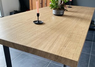 Table de salle à manger en chêne massif