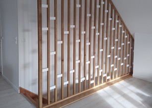 Claustra garde-fou amovible avec habillage sous-escalier
